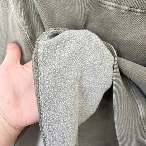 Mono B Gray Off Shoulder Faded Athleisure Sweatshirt Size Medium - Picture 5 of 10